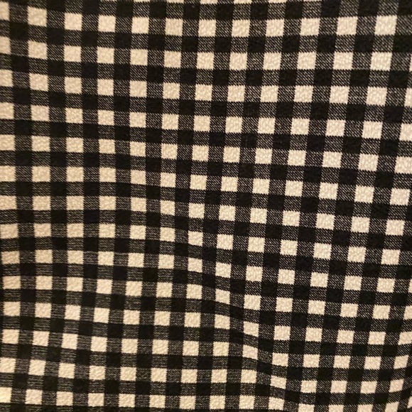 Black and white checkered blouse with 3/4 sleeves - Picture 7 of 9